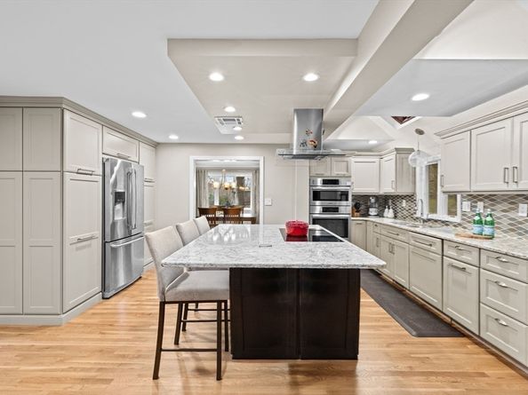 31 Doris Rd, Braintree MA 02184