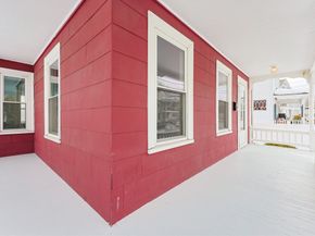 92 Alexander St, Framingham MA 01702