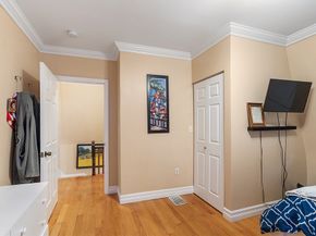 7 Washington, Somerville MA 02143