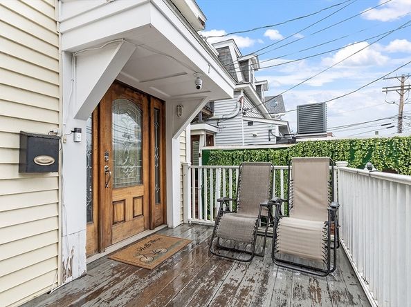 7 Washington, Somerville MA 02143