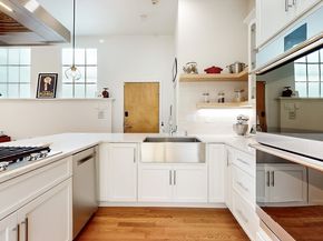 76 Batterymarch St. 5, Boston MA 02110