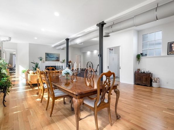 76 Batterymarch St. 5, Boston MA 02110