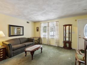26 Ironwood Ln 26, Tewksbury MA 01876
