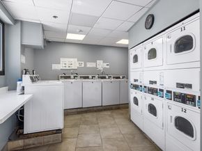 12 Stoneholm St 423, Boston MA 02115