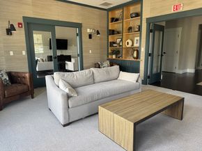 1 Revolution Way 307, Canton MA 02021