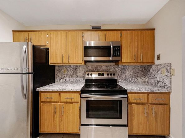9400 SW 77th Ave K8, Miami FL 33156