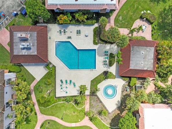 9400 SW 77th Ave K8, Miami FL 33156