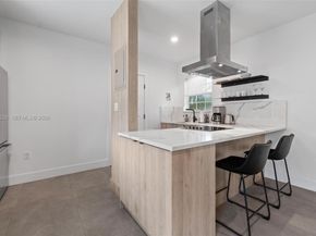 541 NE 62nd St 13, Miami FL 33138