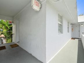 541 NE 62nd St 13, Miami FL 33138