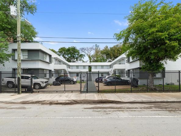 541 NE 62nd St 13, Miami FL 33138