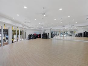 3340 NE 190th St 204, Aventura FL 33180