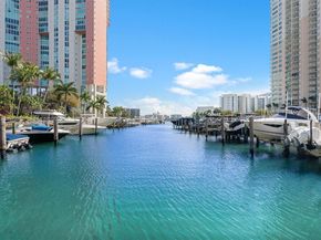 3340 NE 190th St 204, Aventura FL 33180