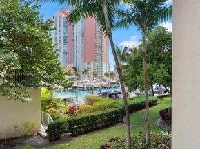 3340 NE 190th St 204, Aventura FL 33180