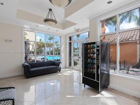 3340 NE 190th St 204, Aventura FL 33180