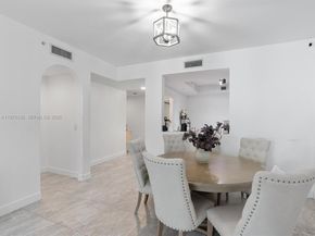 3340 NE 190th St 204, Aventura FL 33180