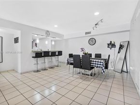 9403 SW 76th St Y17, Miami FL 33173