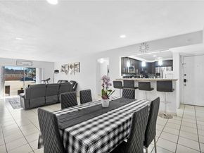 9403 SW 76th St Y17, Miami FL 33173