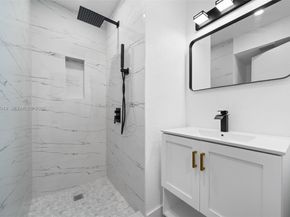 2241 Hope St, Hollywood FL 33020