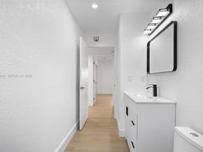 2241 Hope St, Hollywood FL 33020