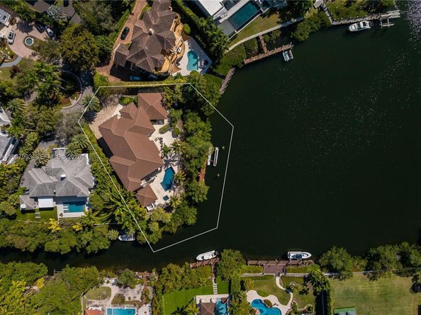 460 Costanera Rd, Coral Gables FL 33143