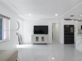 7829 NW 3rd Pl, Margate FL 33063