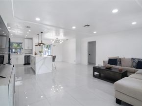 7829 NW 3rd Pl, Margate FL 33063