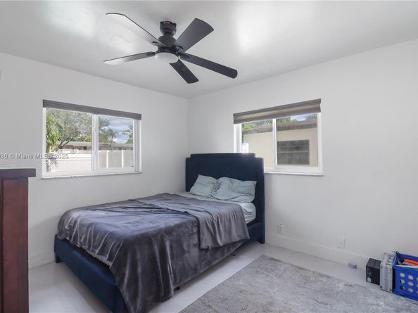 7829 NW 3rd Pl, Margate FL 33063