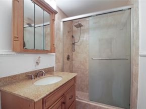 7829 NW 3rd Pl, Margate FL 33063