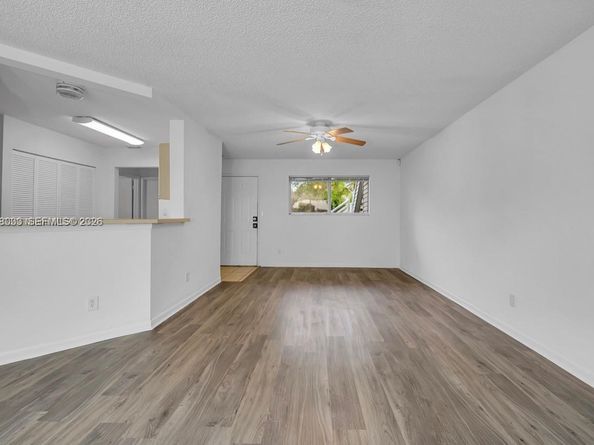 3453 NW 44th St 104, Oakland Park FL 33309