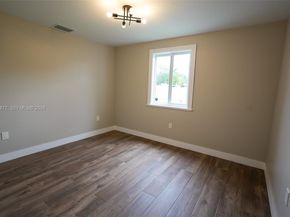 19450 SW 125th Ave, Miami FL 33177