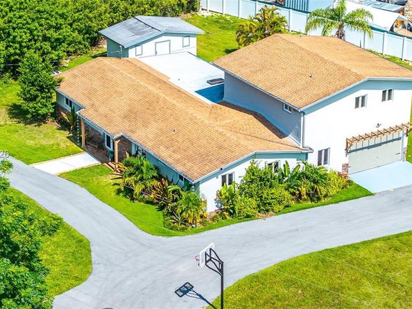 19450 SW 125th Ave, Miami FL 33177