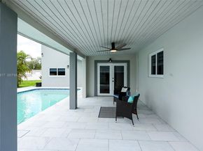 19450 SW 125th Ave, Miami FL 33177