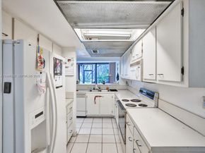 2910 SW 87th Ter 1701, Davie FL 33328