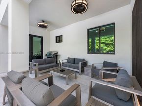 6529 SW 30th St, Miami FL 33155