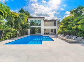 6529 SW 30th St, Miami FL 33155