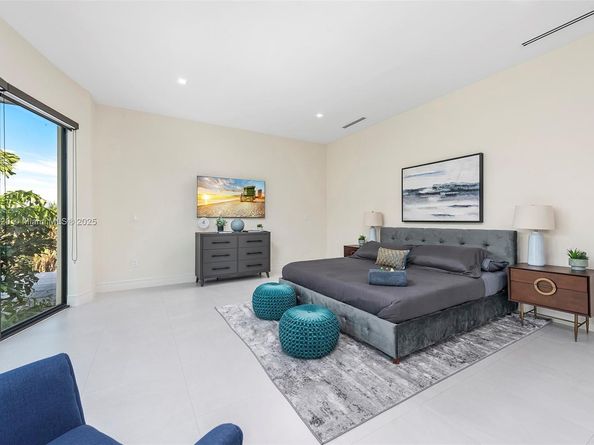 6529 SW 30th St, Miami FL 33155