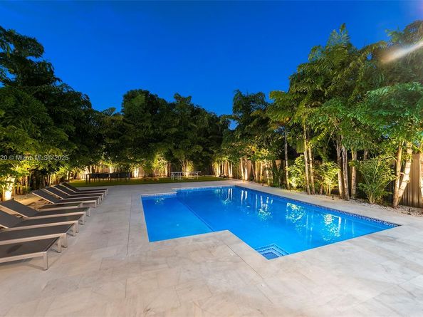 6529 SW 30th St, Miami FL 33155