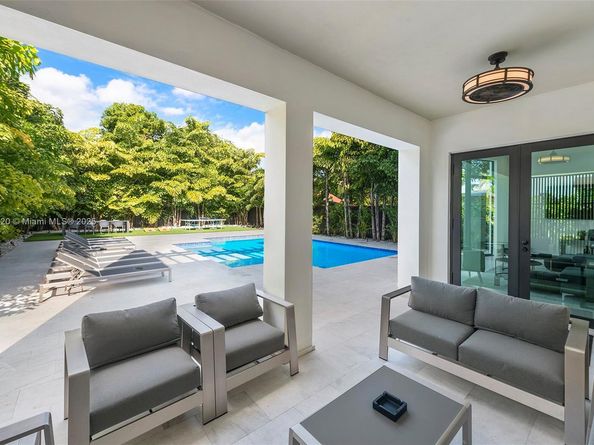 6529 SW 30th St, Miami FL 33155