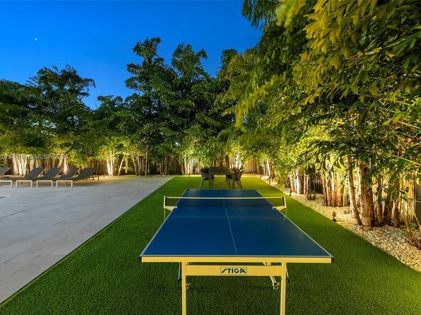6529 SW 30th St, Miami FL 33155