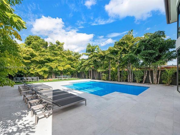 6529 SW 30th St, Miami FL 33155