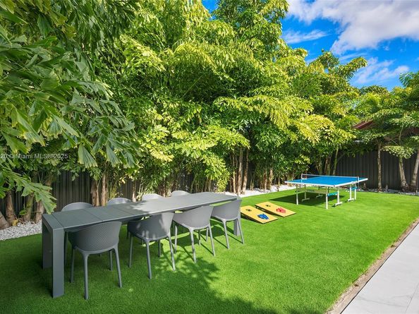 6529 SW 30th St, Miami FL 33155