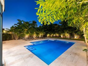 6529 SW 30th St, Miami FL 33155