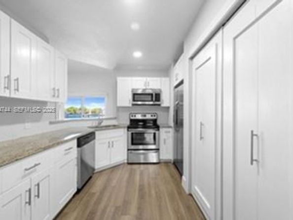 3425 NW 44th St 204, Oakland Park FL 33309