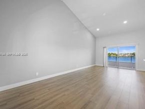 3425 NW 44th St 204, Oakland Park FL 33309