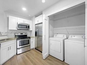 3425 NW 44th St 204, Oakland Park FL 33309