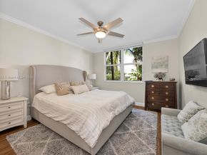 2421 NE 65th St 211, Fort Lauderdale FL 33308