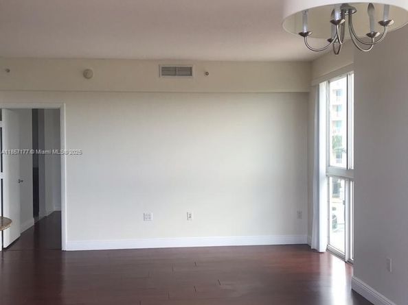 7275 SW 90th Way 302, Miami FL 33156