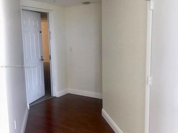 7275 SW 90th Way 302, Miami FL 33156