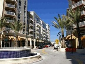 7275 SW 90th Way 302, Miami FL 33156
