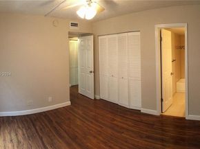 1028 Twin Lakes Dr 21C, Coral Springs FL 33071